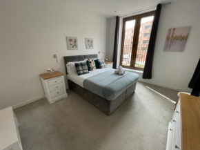 Absolute Stays on Grosvenor - St Albans-High Street- Near Luton Airport - St Albans Abbey Train station -Close to London- Harry Potter World - The Odyssey Cinema-Contractors -London Road-Business-Leis